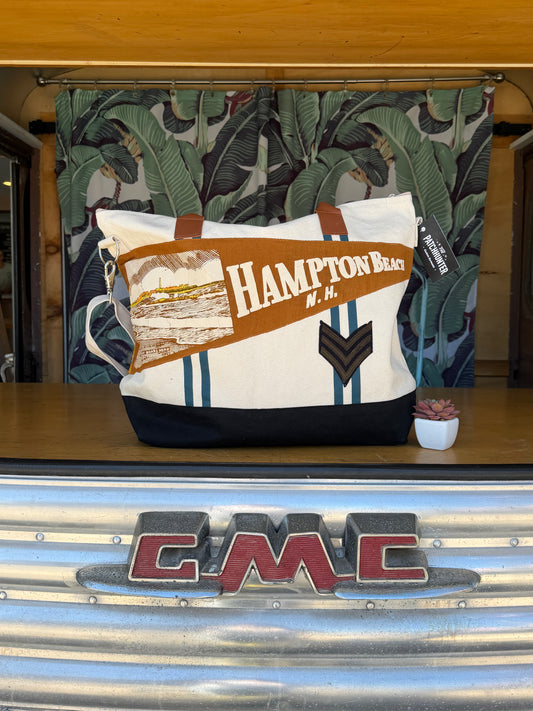 Hampton Beach, Large Zipper - Vintage Pennant Tote
